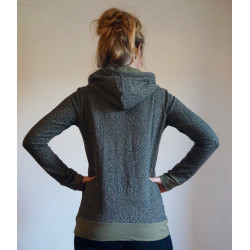 Sweater mit Kaputze aus teuren Materialien, organic zum super Preis