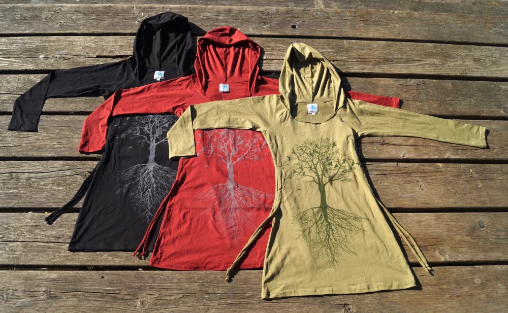 Bio-Baumwollkleid "Baum" mit Kapuze - schwarz / small