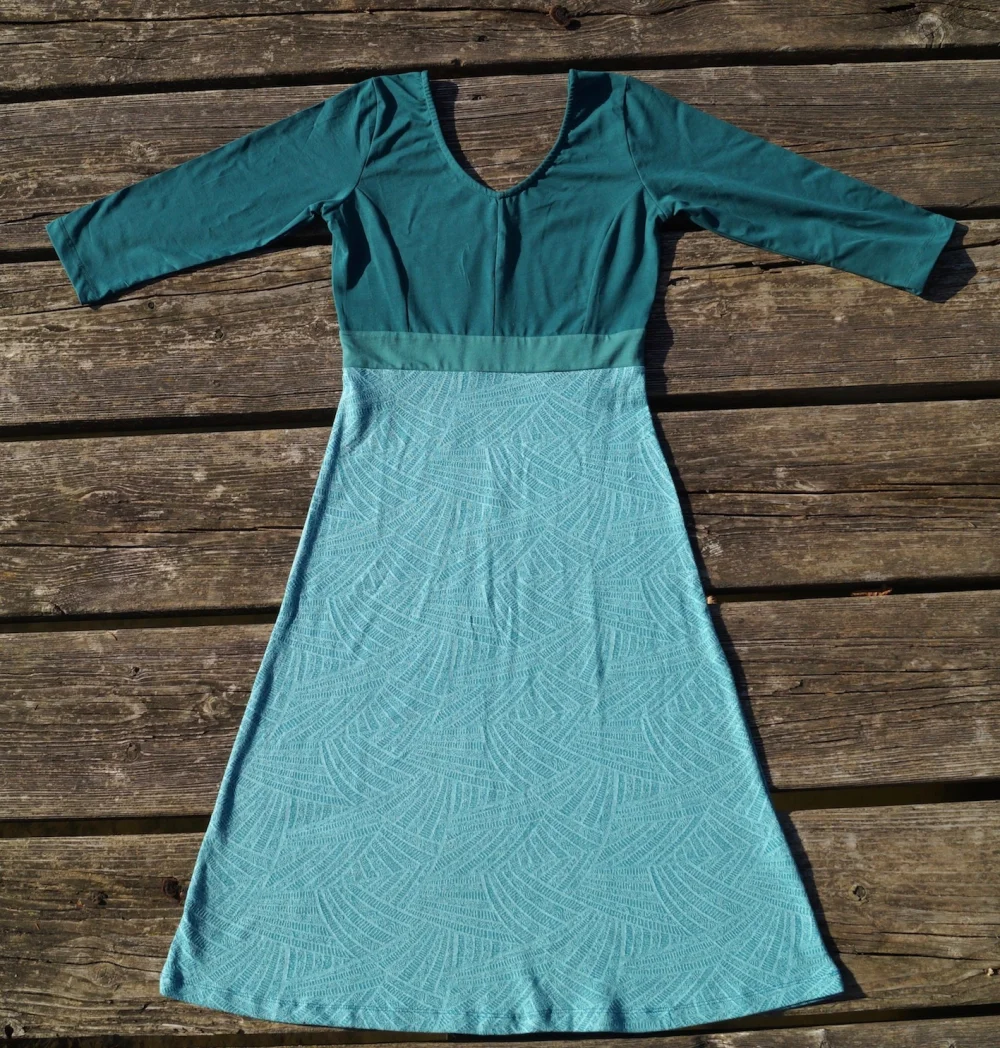 Organic Langarm Kleid aus GOTS-zertifizierter Jacquard Bio-Baumwolle - türkis / small