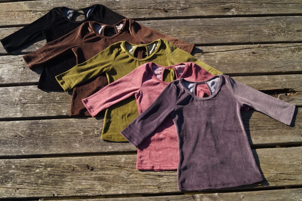 Weiches Nickisamt Shirt "Northern Lights" - plum / small
