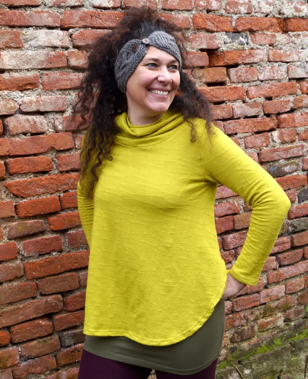 gemütlicher Kapuzenpullover aus strukturierter Baumwolle - dunkelblau / small