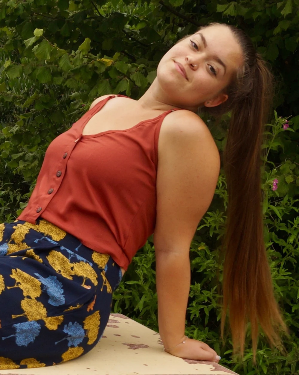 leichtes Sommertop mit Knopfleiste