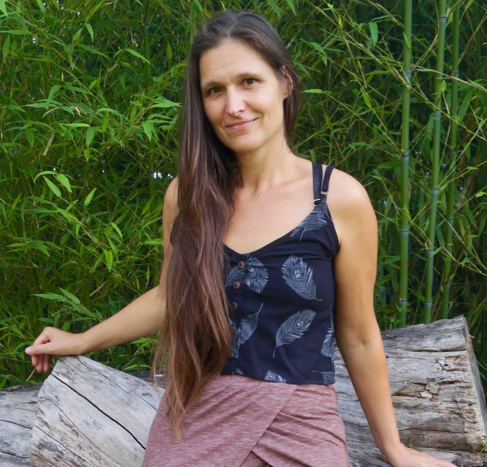 leichtes Sommertop mit Knopfleiste