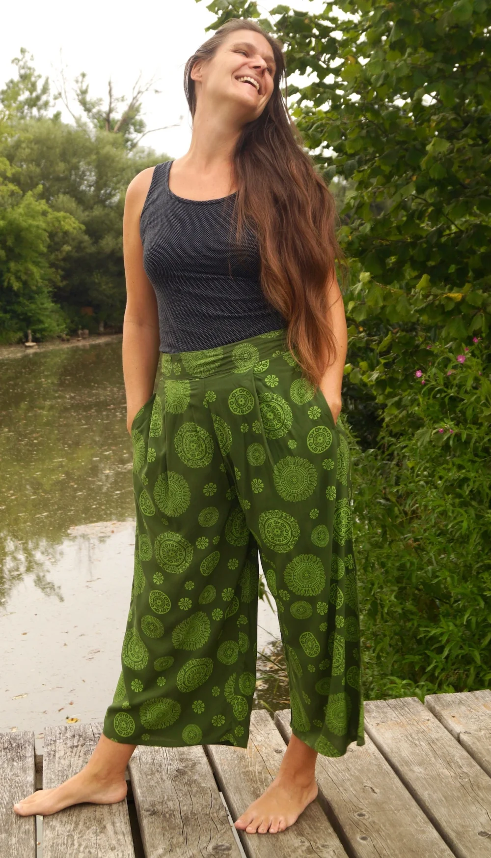 Lockere Sommerhose - grün / small