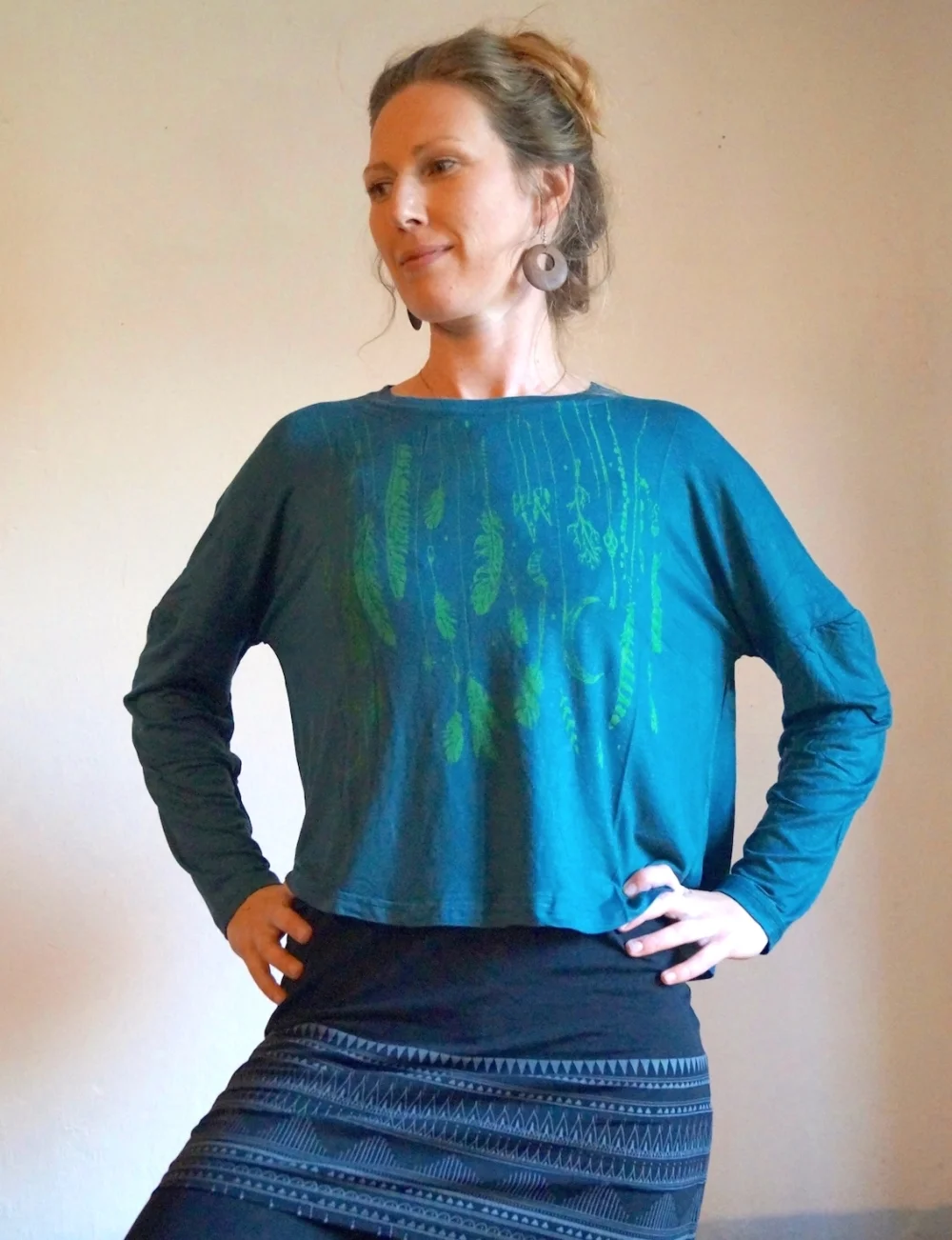 Langarm Shirt mit Feder Print - schwarz / s/m