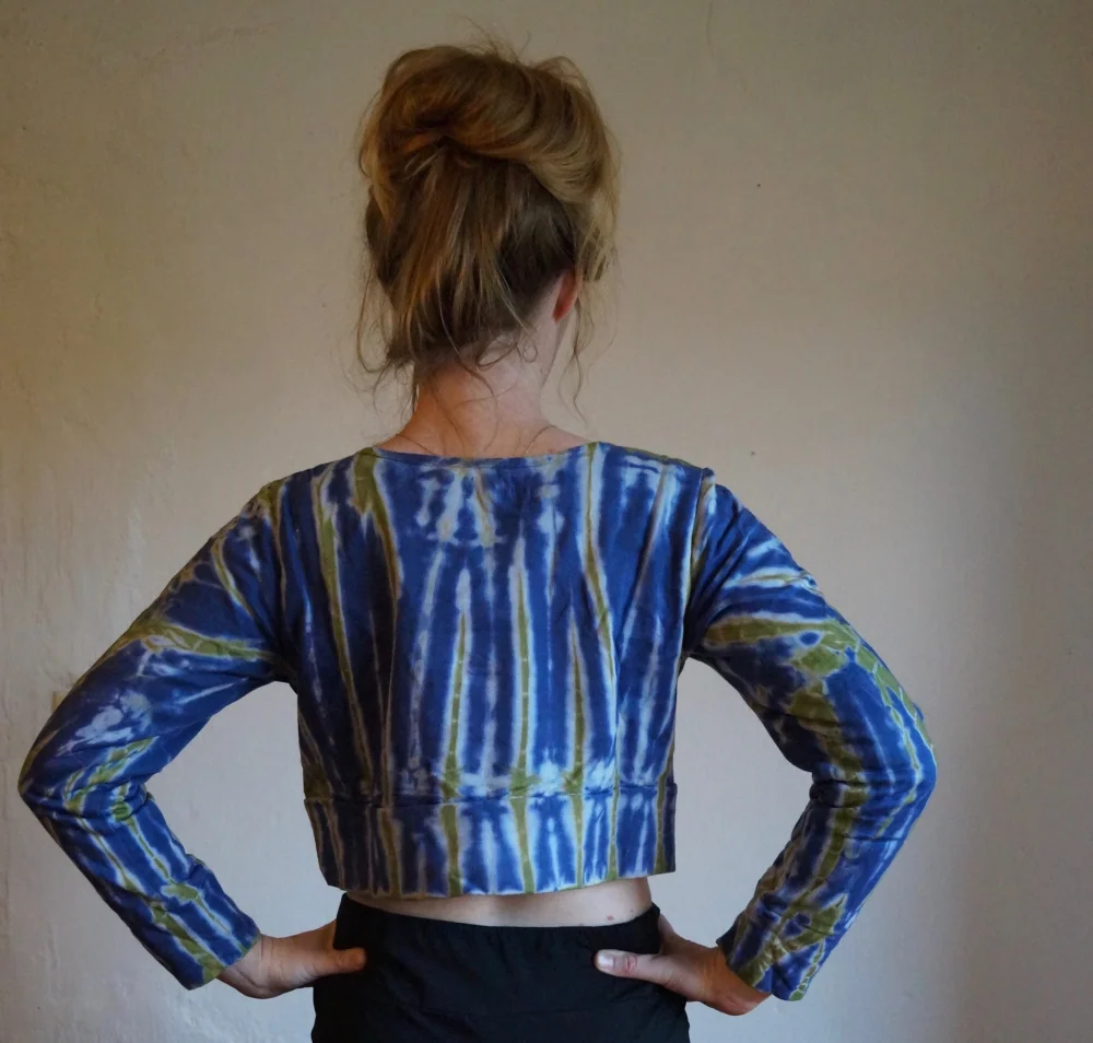 Langarm Crop Shirt Batik - blau/grün / small