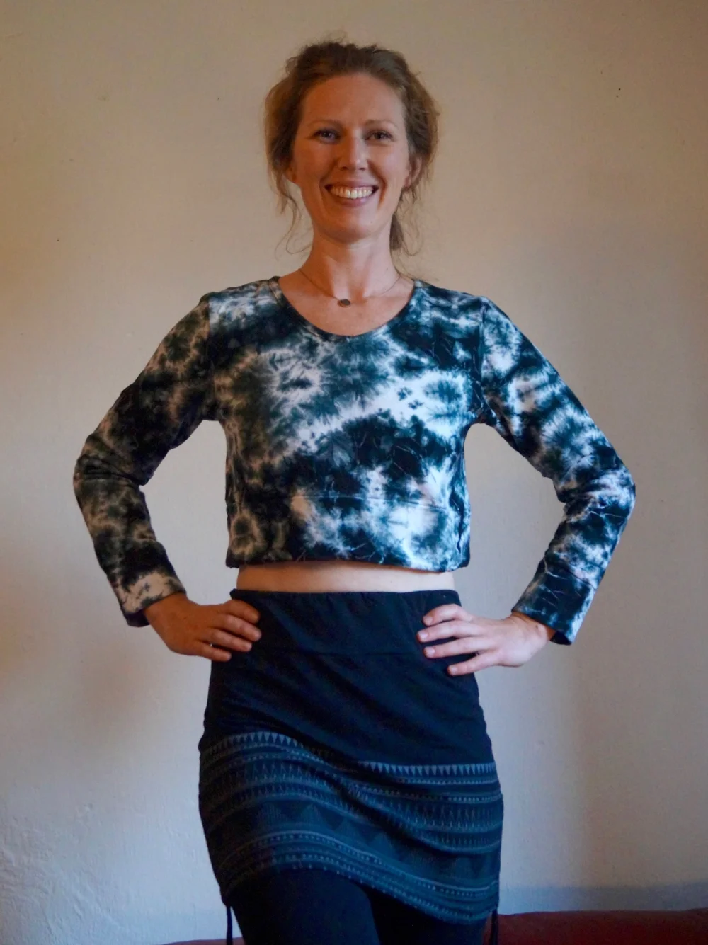 Langarm Crop Shirt Batik - blau/grün / small