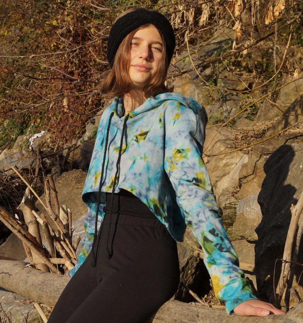 Kapuzenpullover in kurzem oversized Look - blau/türkis / medium
