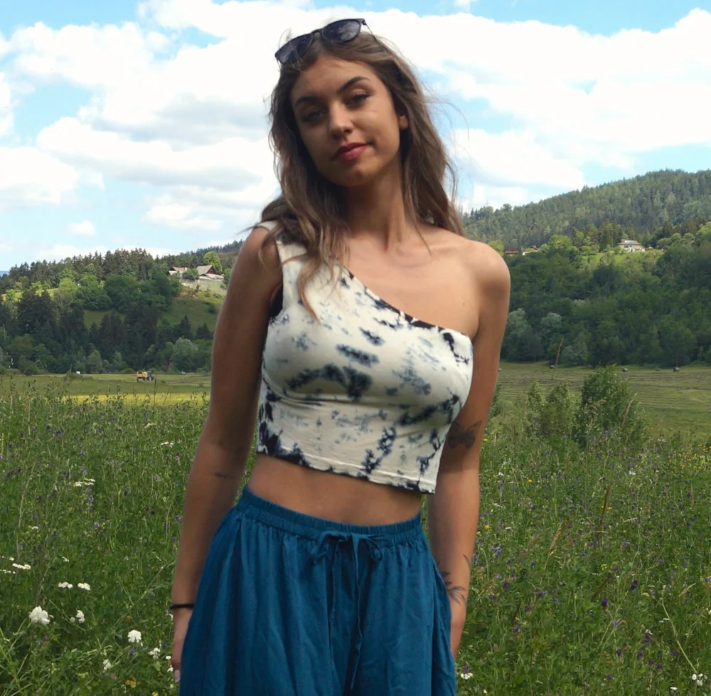 Sommertop "One Shoulder" - batik grün / m/l