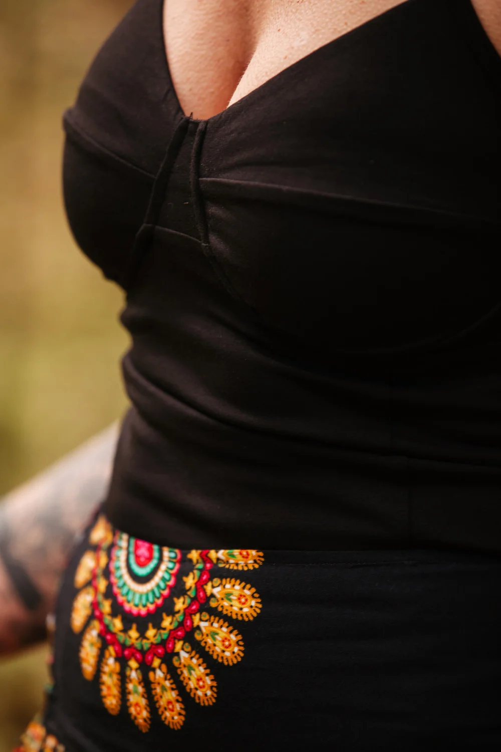 Top "Feminin" aus GOTS-zertifiziertem Bio-Baumwolljersey