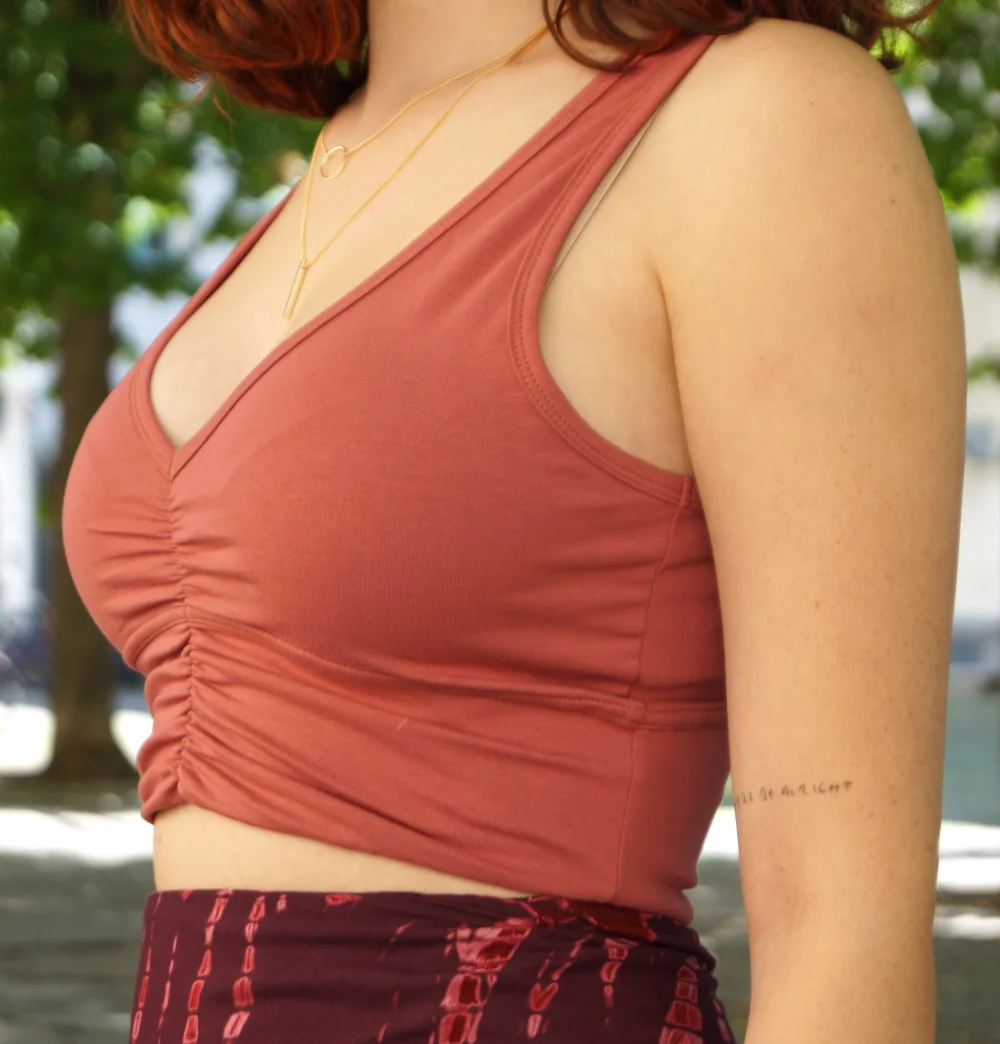 Crop Top "Pinot Noir" aus GOTS-zertifizierter Biobaumwolle - schwarz / large