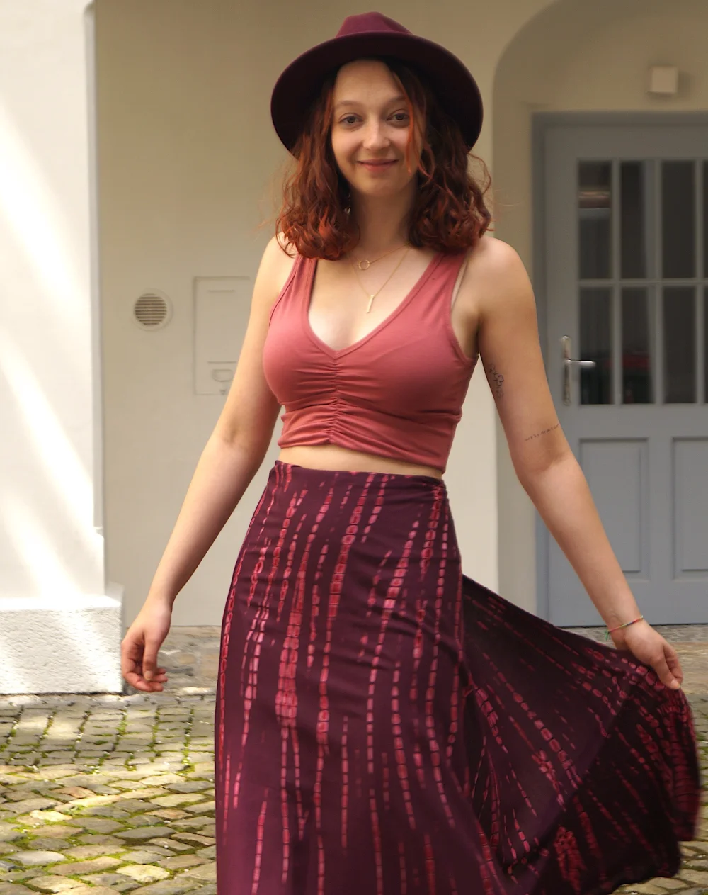 Crop Top "Pinot Noir" aus GOTS-zertifizierter Biobaumwolle - schwarz / large