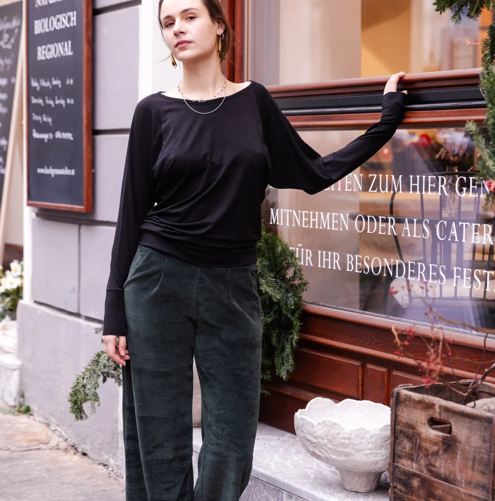 Hose "Anouschka" aus weichem Nicki Samt - schwarz / large